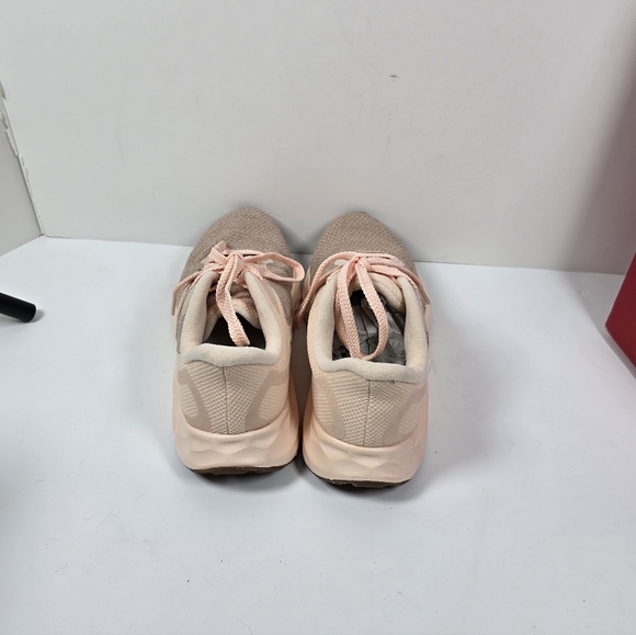 New Balance Fresh Foam Arishi V4 Womens Athletic Shoes 8.5 Nwt - Picture 8 of 10